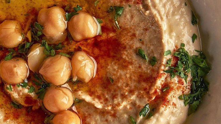 6 Ways to Eat Hummus, All Day Long