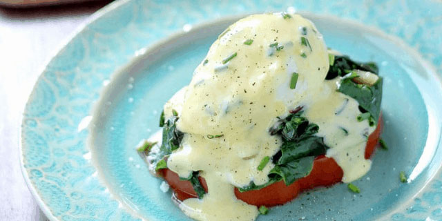 How to Lighten the Calories in Eggs Benedict 3